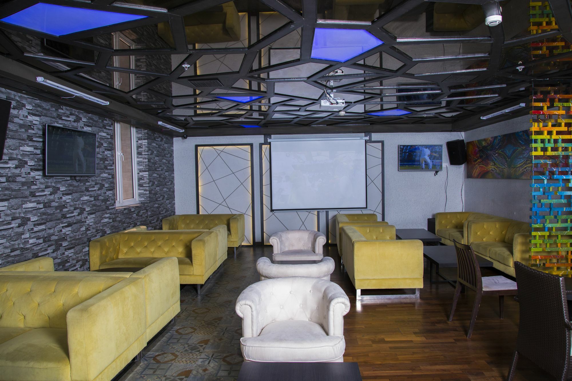 The Centre Point Hotel Madras Buitenkant foto